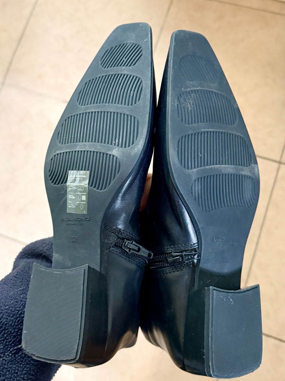 Vagabond Shoemakers Nella Bootie - Picture 4 of 8